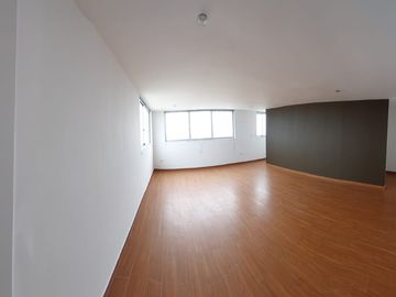 Vendo amplio Penthouse - Duplex - Urb. Las Quintanas Trujillo La Libertad