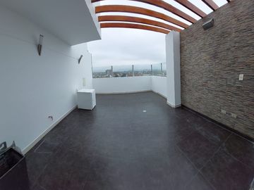 Vendo amplio Penthouse - Duplex - Urb. Las Quintanas Trujillo La Libertad