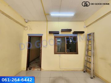 📢 Cheapest in the alley, 3-storey townhouse ready to move in Wiset Suk Village, Nakhon Pracha Uthit 79 📍🏠
