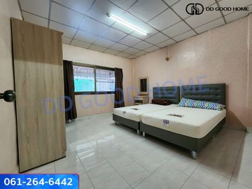 📢 Cheapest in the alley, 3-storey townhouse ready to move in Wiset Suk Village, Nakhon Pracha Uthit 79 📍🏠