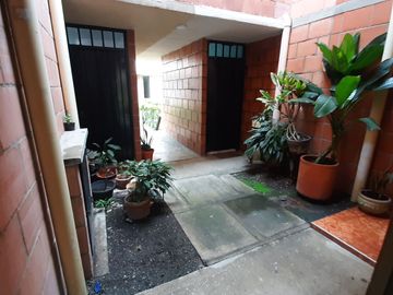 SALOMIA CALI VENTA CASA EN UNIDAD