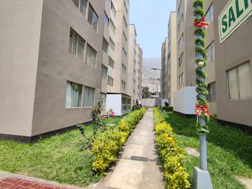 VENTA DEPARTAMENTO PRIMER PISO MAS COCHERA CONDOMINIO MIRADOR DEL GOLF