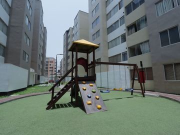 VENTA DEPARTAMENTO PRIMER PISO MAS COCHERA CONDOMINIO MIRADOR DEL GOLF