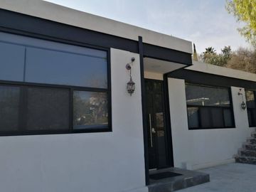 RENTA DE CASA DE UN NIVEL EN FRACCIONAMIENTO BALVANERA GOLF POLO & COUNTRY CLUB  QUERÉTARO