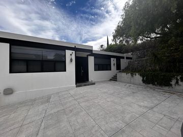 RENTA DE CASA DE UN NIVEL EN FRACCIONAMIENTO BALVANERA GOLF POLO & COUNTRY CLUB  QUERÉTARO