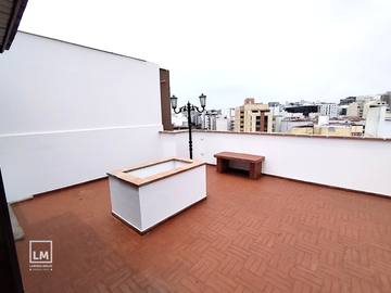TRIPLEX EN VENTA, BAJADA BALTA, 4 DORMITORIOS CON TERRAZA, SIN ASCENSOR