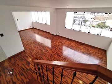 TRIPLEX EN VENTA, BAJADA BALTA, 4 DORMITORIOS CON TERRAZA, SIN ASCENSOR