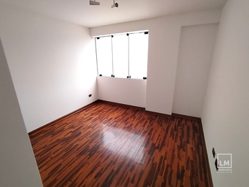 TRIPLEX EN VENTA, BAJADA BALTA, 4 DORMITORIOS CON TERRAZA, SIN ASCENSOR