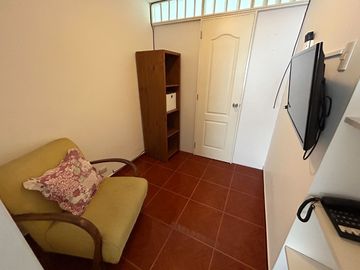 VENDO DPTO REMODELADO, CALLE AUGUSTO BOLOGNESI, SAN ISIDRO