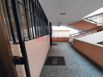 Se Vende Departamento En Buena Zona Y Muy Céntrica Pueblo Libre