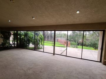 CASA EN VENTA EN TEPOTZOTLAN, ESTADO DE MÉXICO, INCLUYE NAVES INDUSTRIALES.
