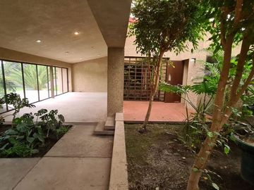 CASA EN VENTA EN TEPOTZOTLAN, ESTADO DE MÉXICO, INCLUYE NAVES INDUSTRIALES.