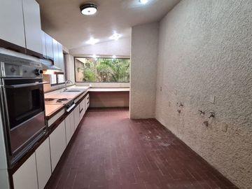 CASA EN VENTA EN TEPOTZOTLAN, ESTADO DE MÉXICO, INCLUYE NAVES INDUSTRIALES.