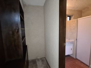 CASA EN VENTA EN TEPOTZOTLAN, ESTADO DE MÉXICO, INCLUYE NAVES INDUSTRIALES.