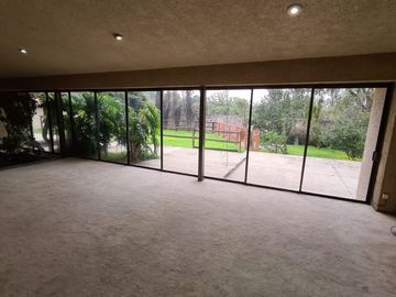 CASA EN VENTA EN TEPOTZOTLAN, ESTADO DE MÉXICO, INCLUYE NAVES INDUSTRIALES.