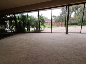 CASA EN VENTA EN TEPOTZOTLAN, ESTADO DE MÉXICO, INCLUYE NAVES INDUSTRIALES.