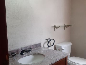 CASA EN CERRADA EN  COL. FLORIDA