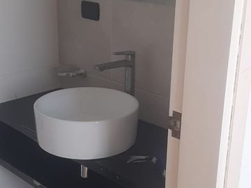 VENDO MODERNO DEPARTAMENTO POR LA UNIV SEÑOR DE SIPAN - PIMENTEL