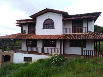 SE VENDE FINCA EN LA CUMBRE