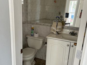 LINDA CASA CERRO RINCONES, JARDINES DEL SUR