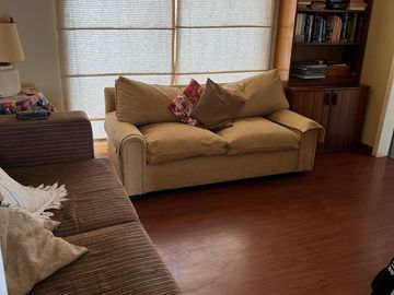LINDA CASA CERRO RINCONES, JARDINES DEL SUR