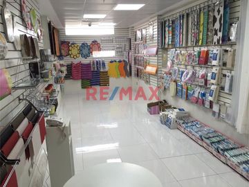 ID: 1055987  Vendo Moderno Edificio Comercial