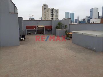 ID: 1055987  Vendo Moderno Edificio Comercial