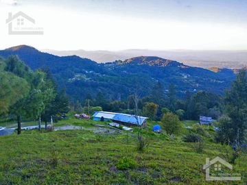 TERRENO CON VISTA PANORÁMICA BELLÍSIMA!!
