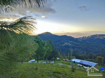 TERRENO CON VISTA PANORÁMICA BELLÍSIMA!!