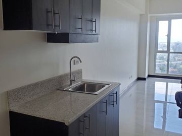 [420K TO MOVE IN] 2BR Condo near Boni MRT Station - Axis Residences