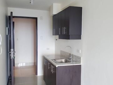 [420K TO MOVE IN] 2BR Condo near Boni MRT Station - Axis Residences