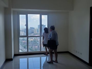 [420K TO MOVE IN] 2BR Condo near Boni MRT Station - Axis Residences