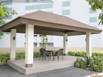 [420K TO MOVE IN] 2BR Condo near Boni MRT Station - Axis Residences
