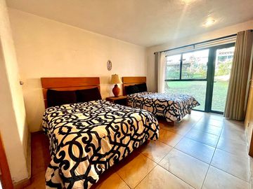 CASA EN VENTA EN EL CENTRO DE AVÁNDARO EN VALLE DE BRAVO