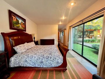 CASA EN VENTA EN EL CENTRO DE AVÁNDARO EN VALLE DE BRAVO