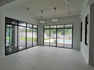 Pool Villa On The Plot Of 1344 Sq.M. In Bangsaray