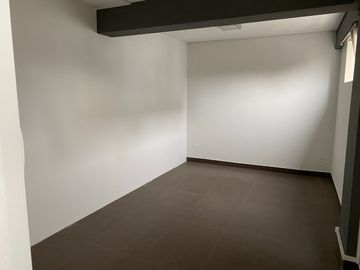 ALQUILO OFICINAS Y/O CONSULTORIOS EN BATALLON CALLAO SUR, CHACARILLA
