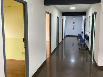 ALQUILO OFICINAS Y/O CONSULTORIOS EN BATALLON CALLAO SUR, CHACARILLA