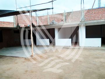 OPORTUNIDAD: SE VENDE LOCAL COMERCIAL Y TERRENO CON 2 FRENTES Y 40% CONSTRUIDO PARA HOTEL