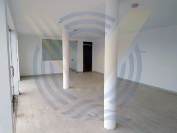 OPORTUNIDAD: SE VENDE LOCAL COMERCIAL Y TERRENO CON 2 FRENTES Y 40% CONSTRUIDO PARA HOTEL