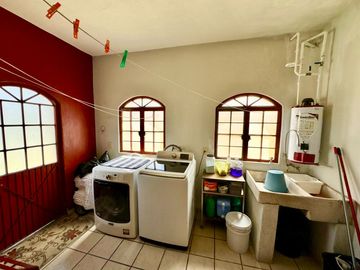 CASA EN VENTA LOMAS DE SANTA ANITA