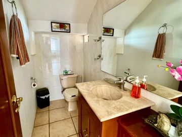 CASA EN VENTA LOMAS DE SANTA ANITA