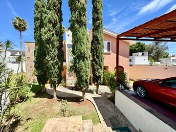 CASA EN VENTA LOMAS DE SANTA ANITA