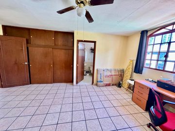 CASA EN VENTA LOMAS DE SANTA ANITA
