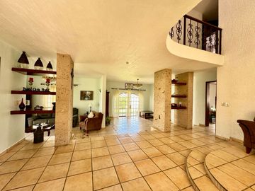 CASA EN VENTA LOMAS DE SANTA ANITA