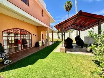CASA EN VENTA LOMAS DE SANTA ANITA