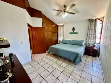 CASA EN VENTA LOMAS DE SANTA ANITA