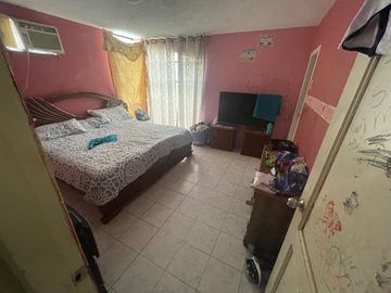 CASA DE TRES PISOS CON LOCAL COMERCIAL EN VENTA EN LA PRIMERO DE MAYO PORTOVIEJO