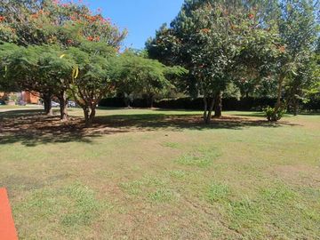 Terreno en venta en Condominio Hacienda del Oro al sur de Guadalajara