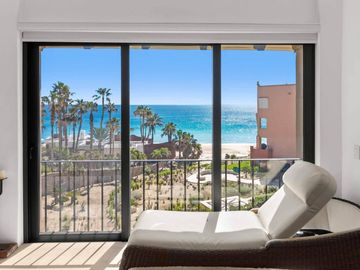 Penthouse con vista al mar y acceso a amenidades de Hotel Zoetry, venta San Jose del cabo.